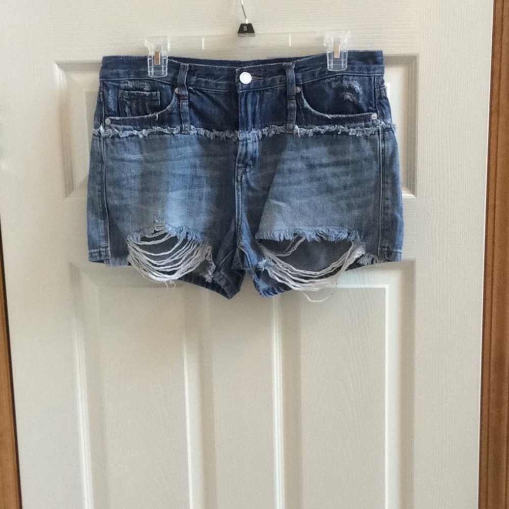Blank NYC The Essex Mean Streak Jean Short-Size 29